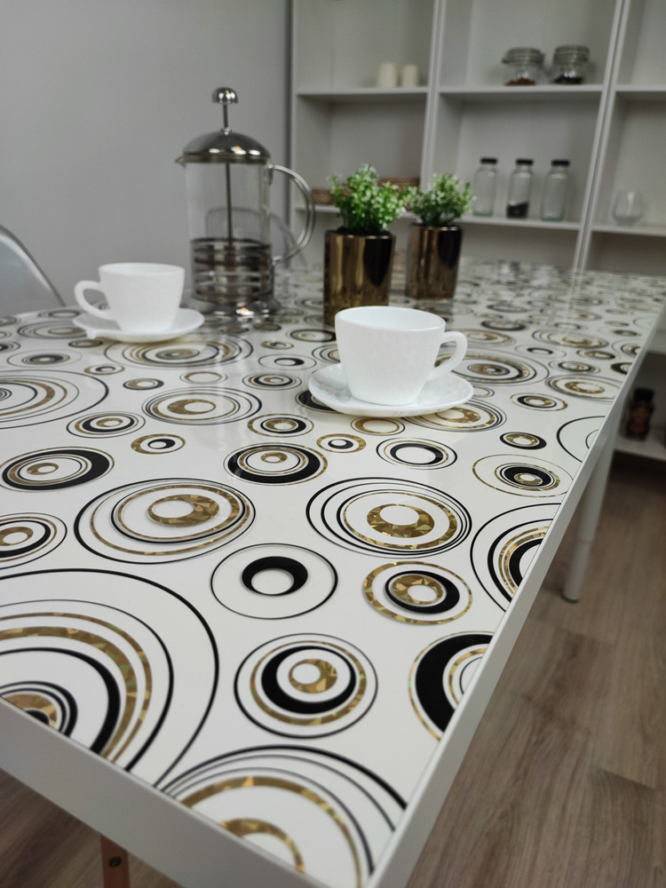 Скатерть с узором золотистые круги 100x180см